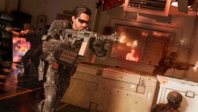 Imagem do jogador de Black Ops 7 mirando um rifle com companheiros de equipe mirando com armas ao fundo.