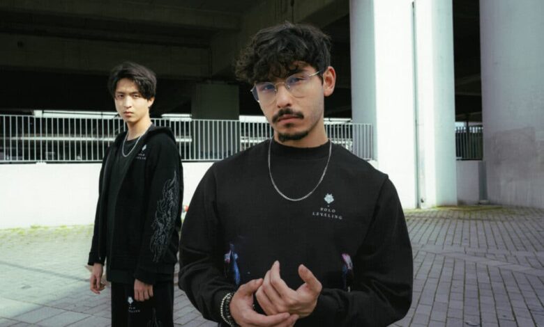 Coleção de roupas G2 Esports e Solo Leveling