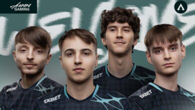 Imagem da escalação do Aurora Gaming Apex Legends vestindo camisetas cinza e turquesa em um fundo verde claro e branco