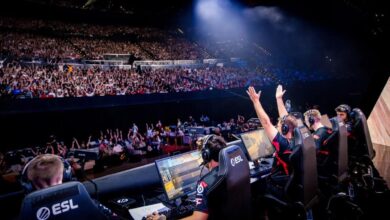 A imagem captura a grande final do torneio de esportes eletrônicos Intel Extreme Masters (IEM) Sydney 2023 Counter-Strike 2 (CS2)