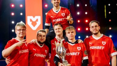 mouz comemorando o torneio