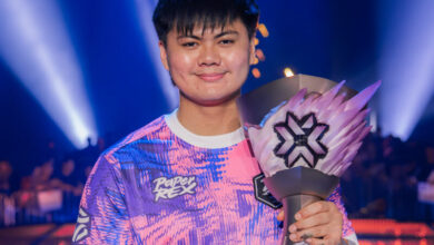 PatMen da Paper Rex levanta o troféu VALORANT Masters Toronto. Crédito da imagem: Stefan Wisnoski, Riot Games