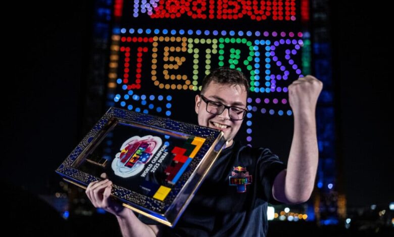 Atalar vence a final mundial do Red Bull Tetris em Dubai