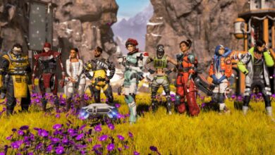 Uma linha de vários personagens do Apex Legends em diferentes skins em um campo gramado com flores roxas