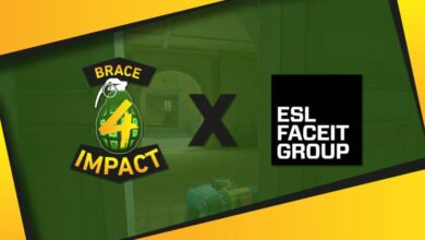 Imagem dos logotipos Brace for Impact e ESL FACEIT Group em um fundo amarelo e verde