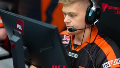 Jogador de Fnatic Counter-Strike 2 culpaF competindo no evento de esportes eletrônicos PGL Counter-Strike