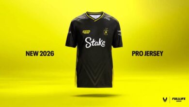 Imagem da camisa Team Vitality 2026 em fundo amarelo